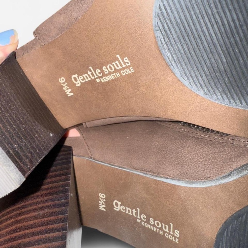 Kenneth Cole Brown Block Heel Shoes - Picture 6 of 6